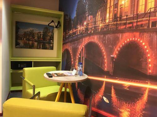 Amsterdam Teleport Hotel, Amsterdam